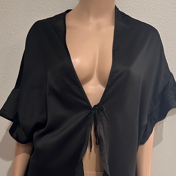 New Victoria Secret ruffle satin robe. One size - Picture 2 of 4